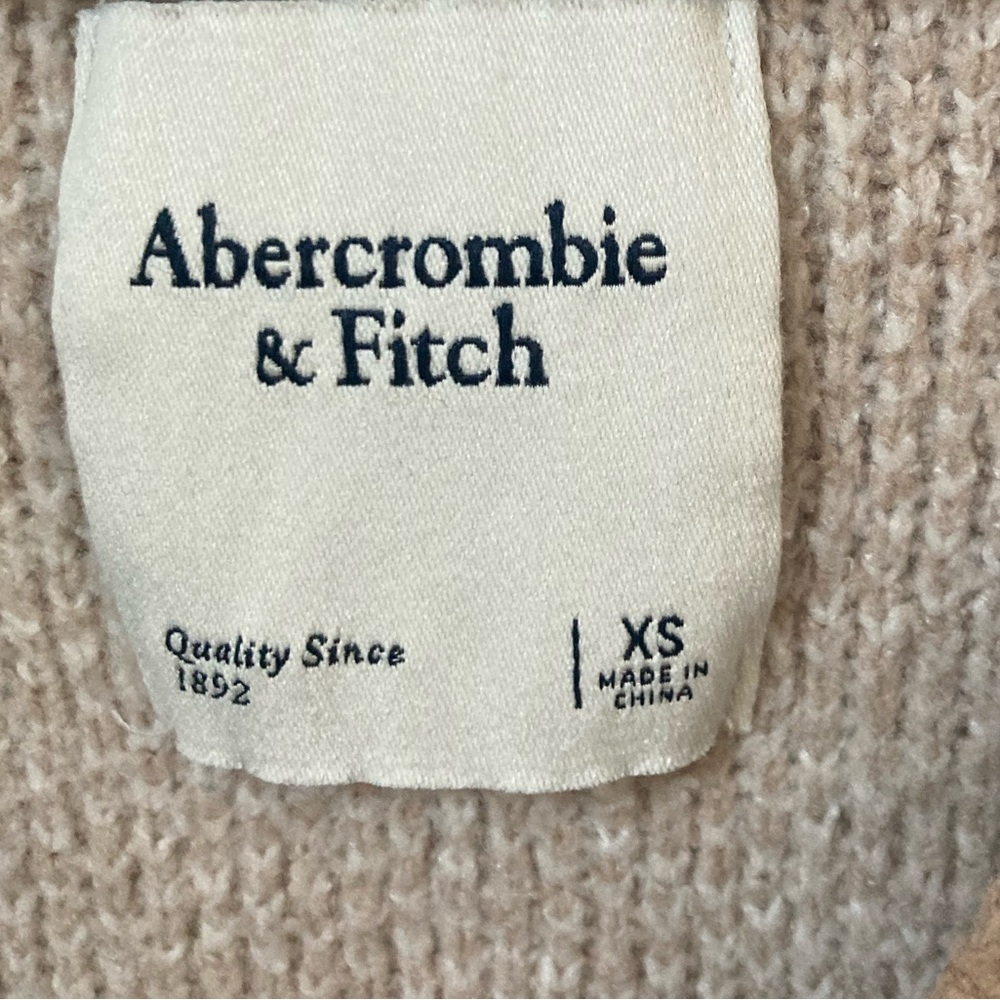 Abercrombie sweater vest